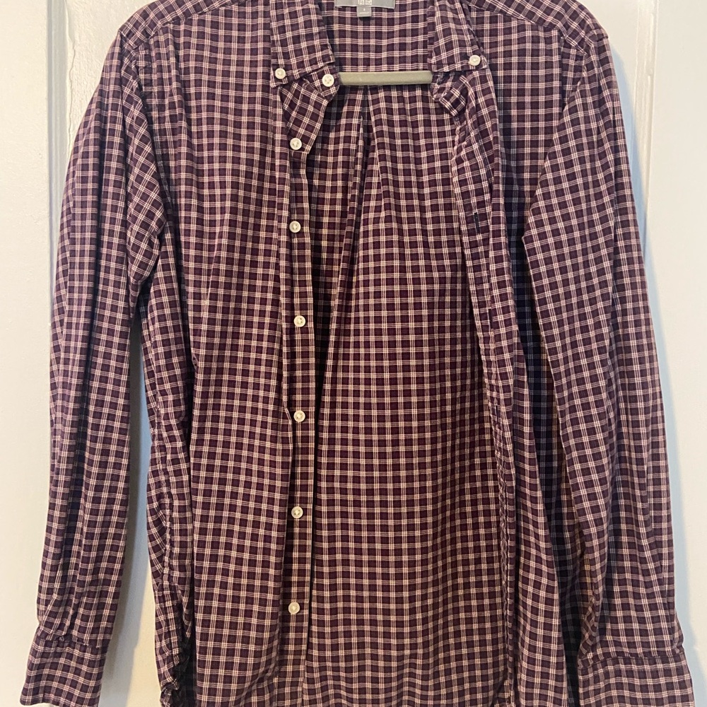 Uniqlo Men's Burgundy Checkered Button Down Shirt